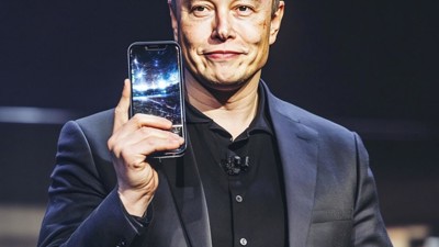 Musk, défenseur des fakes • Qant, M. de R. avec Midjourney