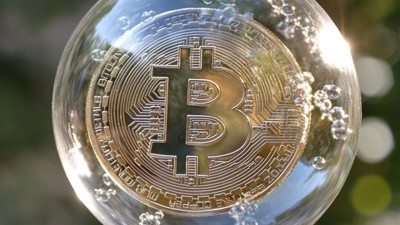Jusqu'où ira la bulle Bitcoin ? • Qant, M. de R. avec Midjourney